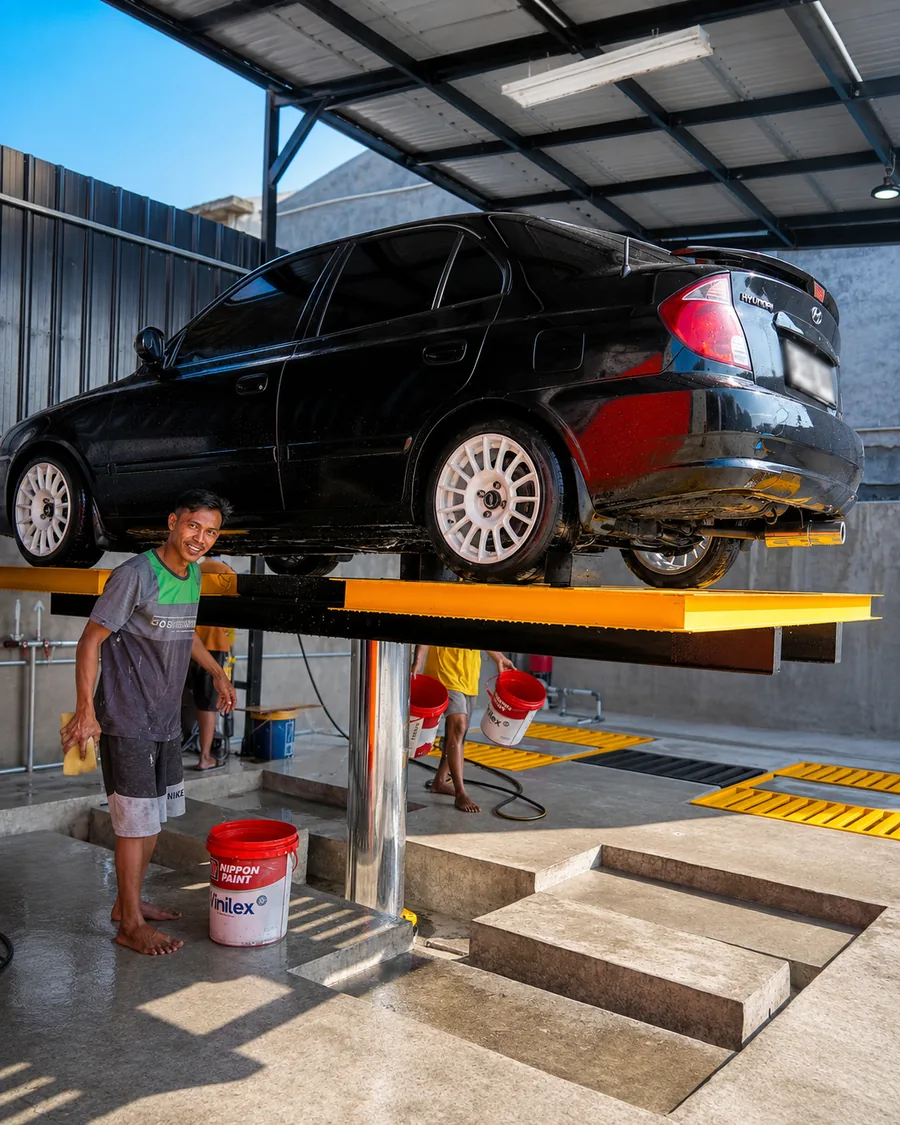 Pembersihan interior kendaraan di Bella Carwash
